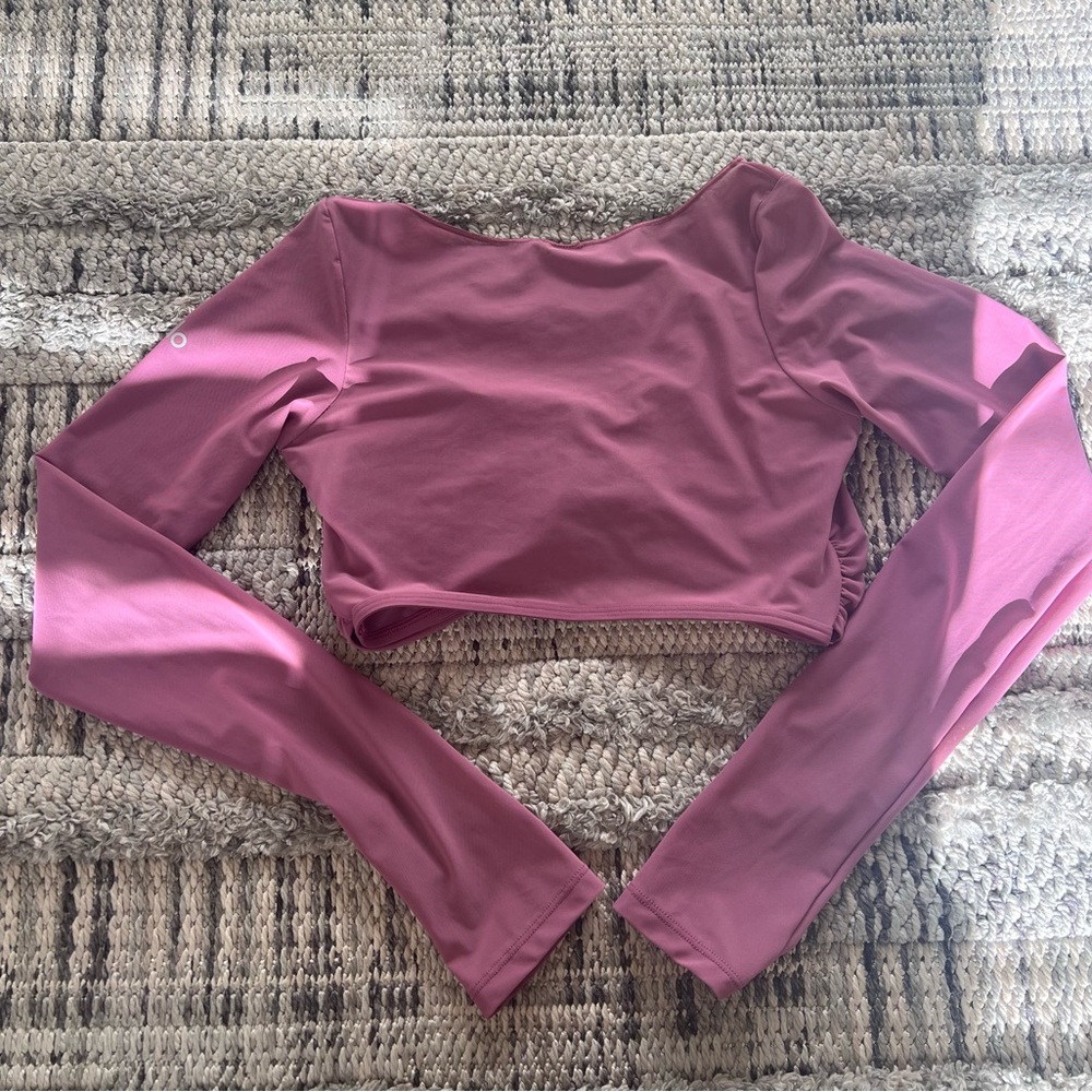 Alo Mesh Sheer Illusion Cropped Long Sleeve Soft Mulberry Small - Picture 8 of 8